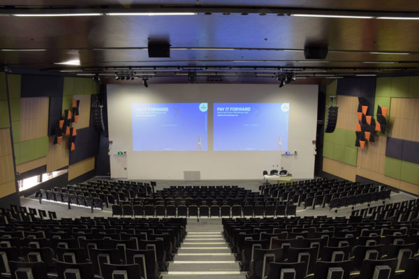 Deakin1-AV-Asia-Pacific.jpg