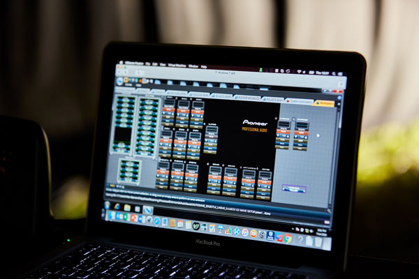 Laptop running Armonía with a Pioneer Professional Audio system layout
