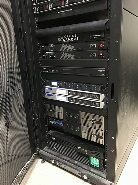 Cross Campus rack with two Powersoft Ottocanali amplifiers, processors and a UPS