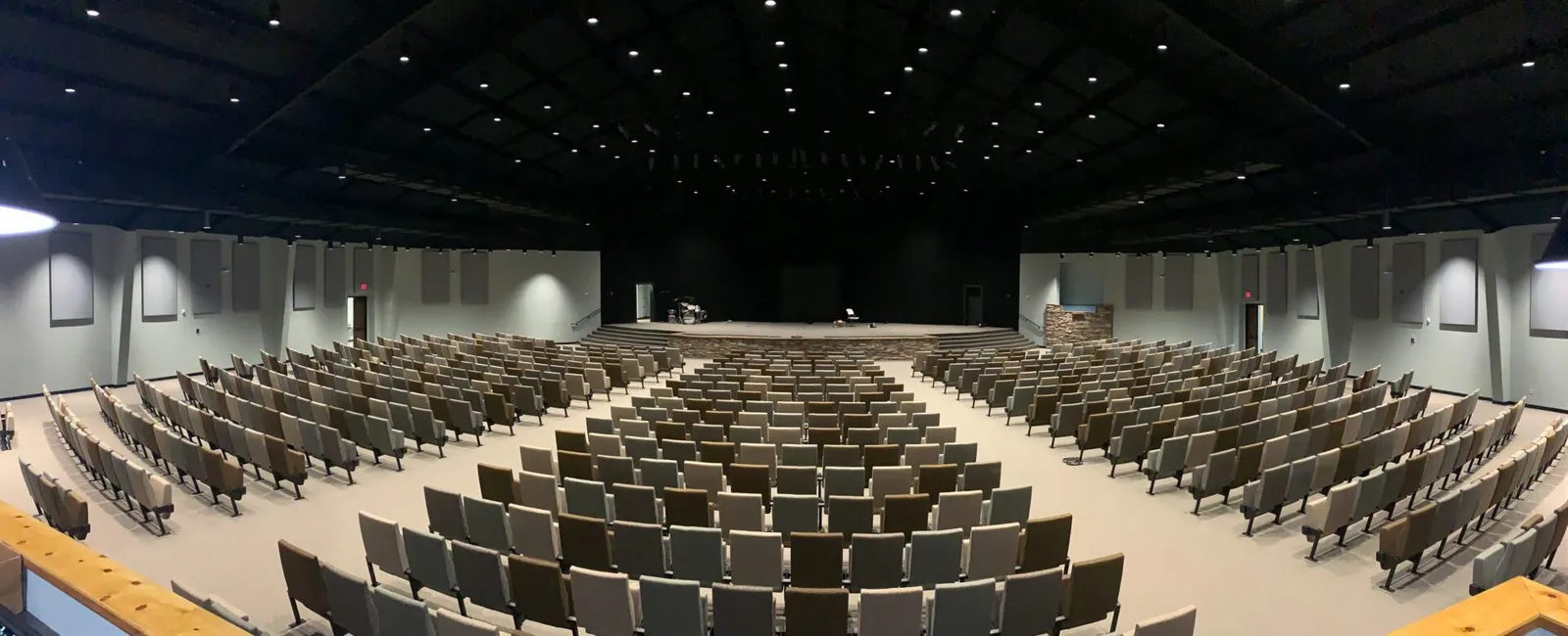 Powersoft audio backbone for US church