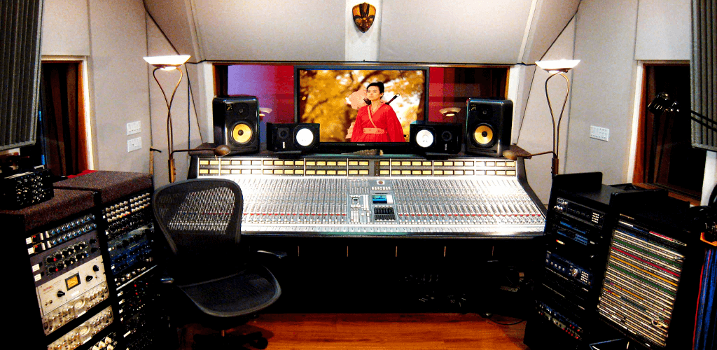 Quattrocanali powers subwoofer at Laughing Tiger Studios